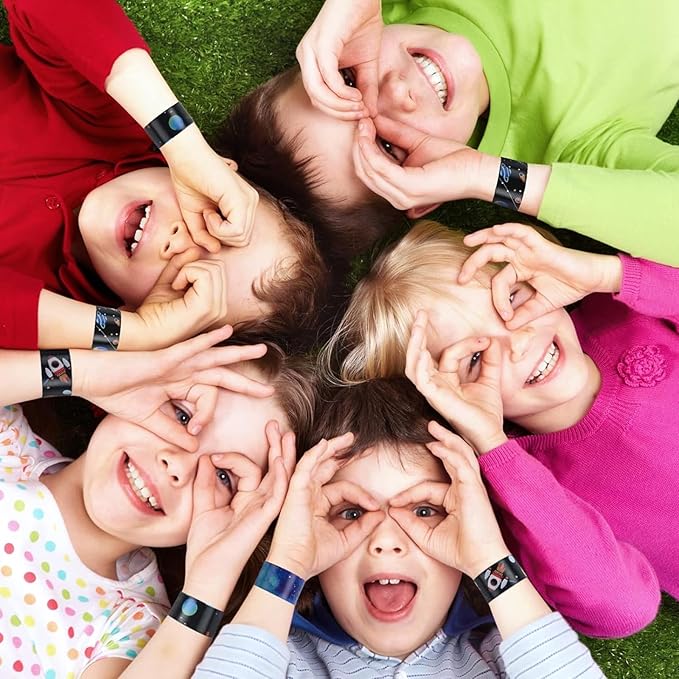 36 Pcs Space Slap Bracelets Party Favors, Wristbands with UFO Astronaut Space Stars Pattern Party Favors Supplies for kids&teens Gifts Teacher Classroom School Favors Prizes