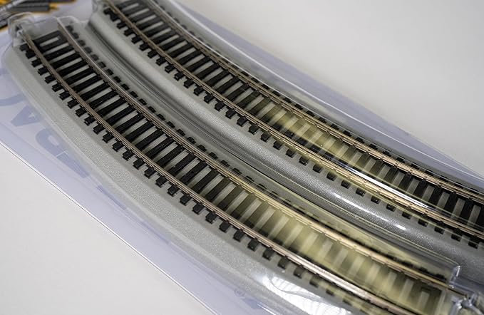 Bachmann Trains - Snap-Fit E-Z TRACK 18” RADIUS CURVED TRACK (4/card) - NICKEL SILVER Rail With Gray Roadbed - HO Scale , Grey