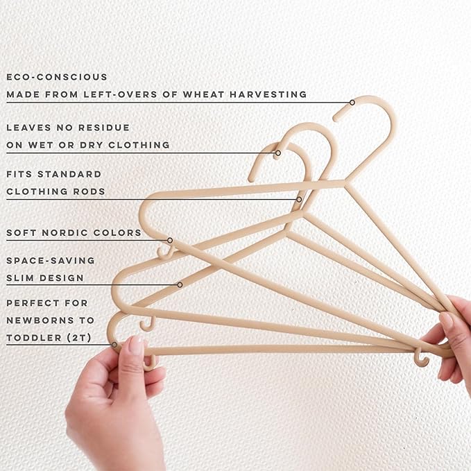 3 Sprouts Wheat Straw Plastic Hangers - 30-Pack Eco-Conscious Toddler Hangers for Child & Baby Clothes, Coats - Kid Closet Hangers Ideal for Small Girls, Boys, Children & Kids - Speckled Brown