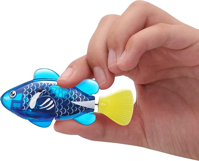 Robo Alive Robo Fish Robotic Swimming Fish (Blue + Red) by ZURU Water Activated, Changes Color, Comes with Batteries, Amazon Exclusive (2 Pack) Series 3