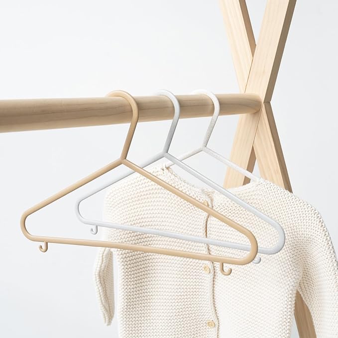 3 Sprouts Wheat Straw Plastic Hangers - 30-Pack Eco-Conscious Toddler Hangers for Child & Baby Clothes, Coats - Kid Closet Hangers Ideal for Small Girls, Boys, Children & Kids - Speckled Assorted