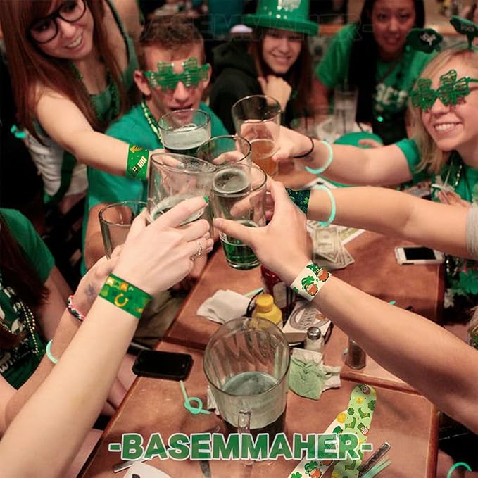 24Pcs St. Patrick's Day Slap Bracelets Green Shamrock Hat Beer Slap Bands Irish Clover Wristbands Snap Bracelets for Boys Girls Women Birthday Saint Patrick's Party Supplies