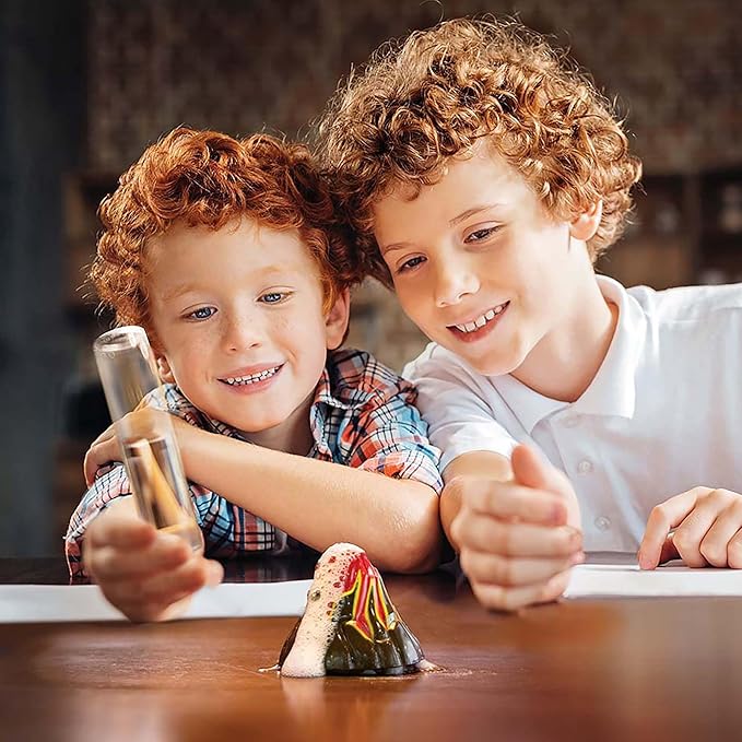 4M: KidzLabs: Pocket Volcano - Create Mini Tabletop Volcanic Eruptions, Baking Soda, Chemical Reactions Kit, STEM Science Activity Set, Kids Ages 5+