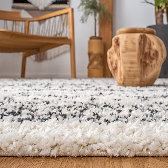 SAFAVIEH Arizona Shag Collection Runner Rug - 2'3" x 6', Ivory & Black, Moroccan Design, Non-Shedding & Easy Care, 1.6-inch Thick Ideal for High Traffic Areas in Living Room, Bedroom (ASG741Z)