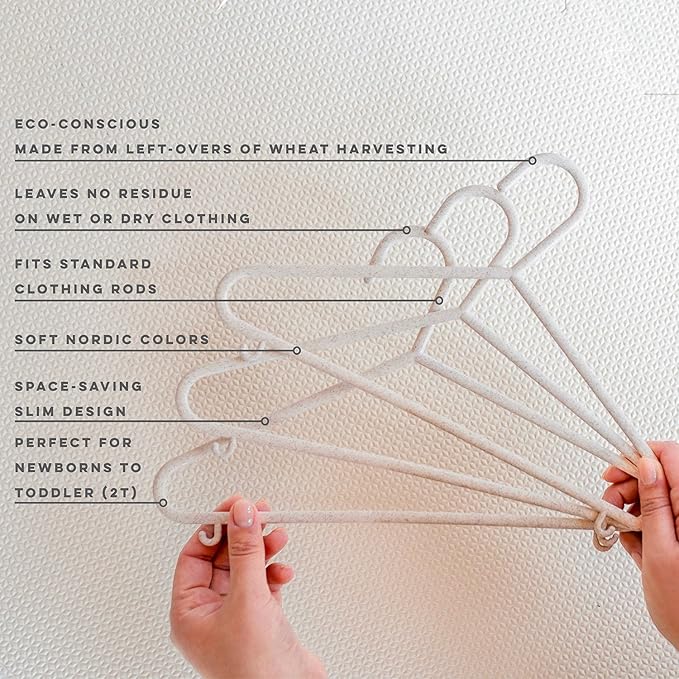 3 Sprouts Wheat Straw Plastic Hangers - 30-Pack Eco-Conscious Toddler Hangers for Child & Baby Clothes, Coats - Kid Closet Hangers Ideal for Small Girls, Boys, Children & Kids - Speckled Cream