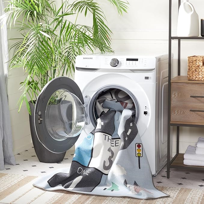 SAFAVIEH Kids Playhouse Collection Area Rug - 5'5" x 7'7", Grey & Blue, Non-Shedding Machine Washable & Slip Resistant Ideal for High Traffic Areas for Boys & Girls in Playroom, Bedroom (KPH226F)